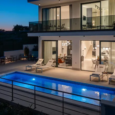 Villa Luxury Aurora By The Sea