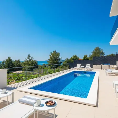 Villa Luxury Aurora By The Sea Trogir